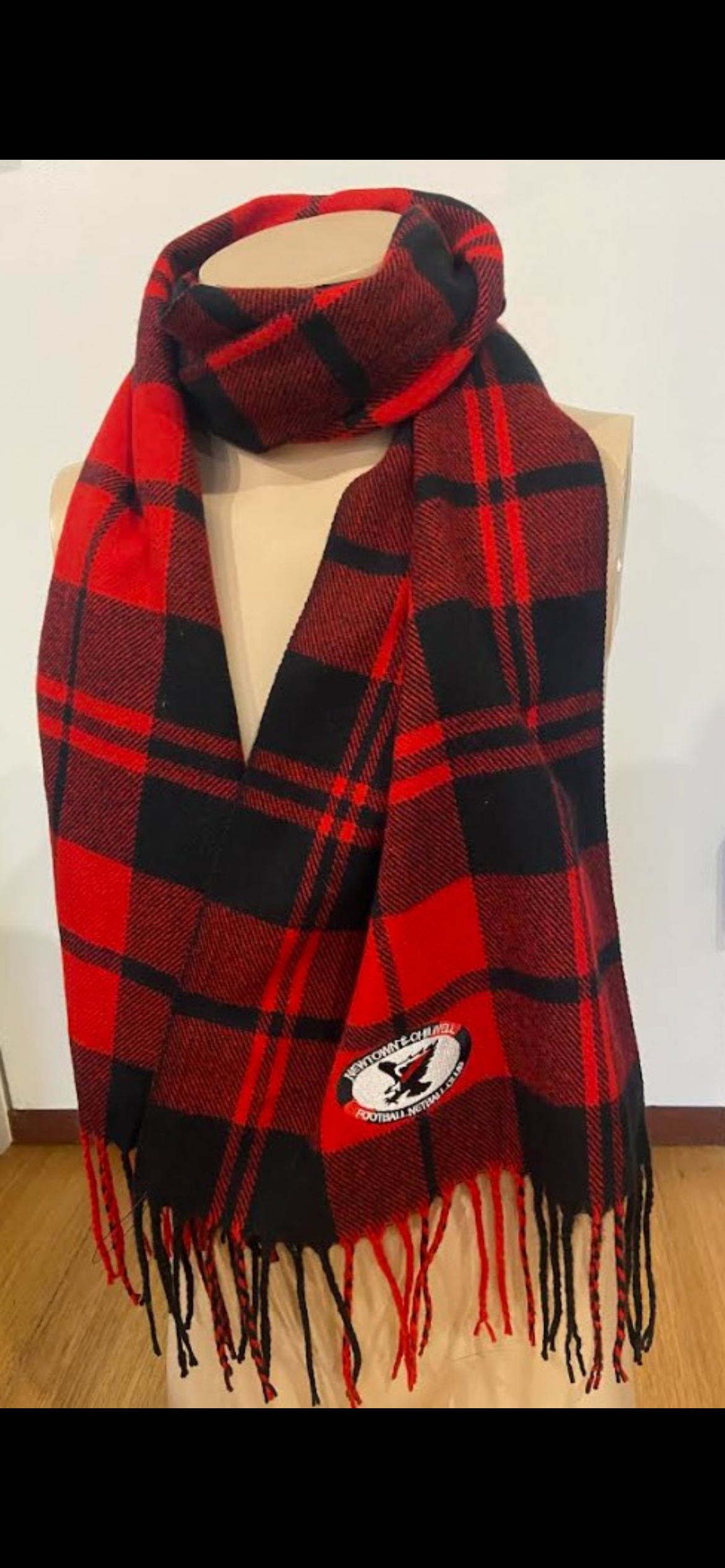 NEW SCARF BLACK / RED EAGLES CHECK PATTERN NCFNC